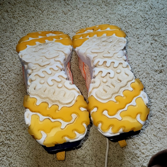 NIKE Fitness Shoe - Picture 3 of 5